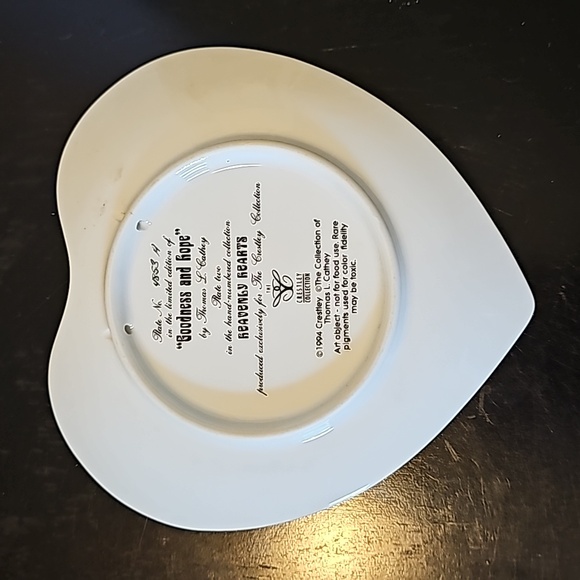 HEAVENLY HEARTS 💕 Vintage Plate Collection of Three - Picture 5 of 7